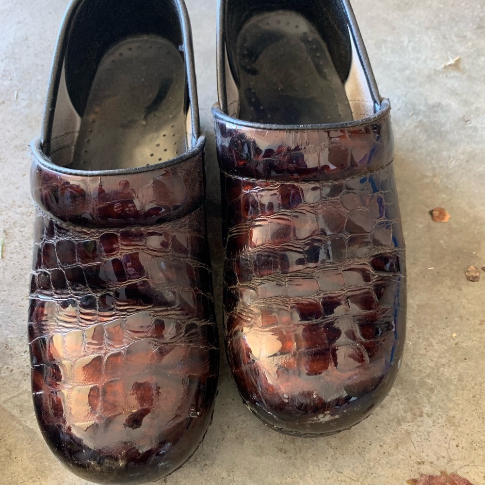 Dansko size 39 clogs